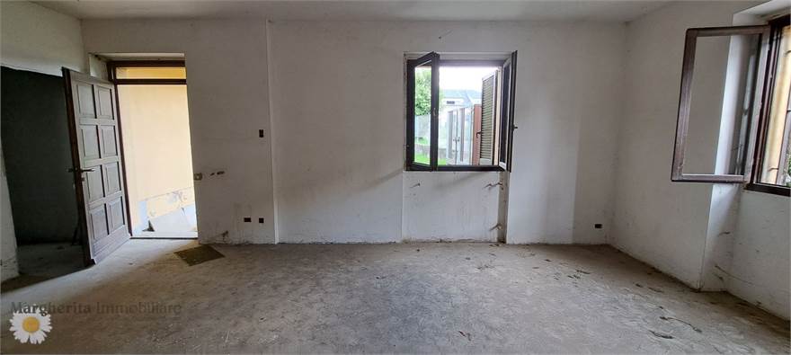 Photo 34